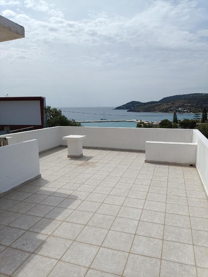 Meltemi Apartments Agia Marina  Bagian luar foto